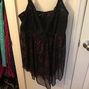 NWT Torrid red skull & roses print babydoll